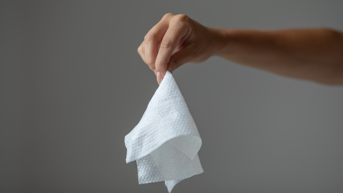 Tisu magic adalah tisu basah yang diklaim bermanfaat untuk aktivitas seksual.